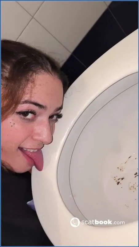 Malafalda som menneskelig toalett med avføring og urin - scat video