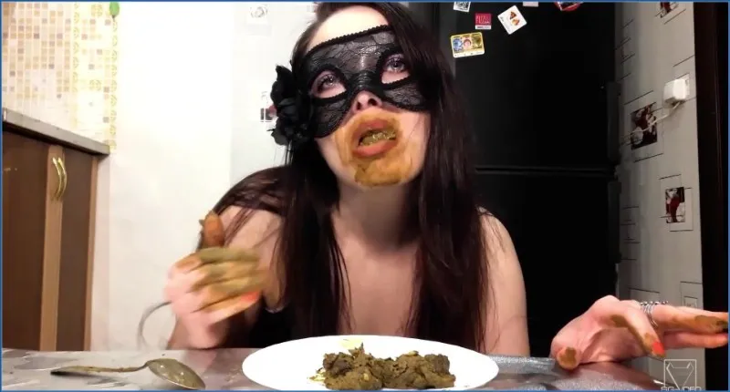 Scat Lina serverer seg selv et kaviar-frokostbord og svelger alt ned - scat video