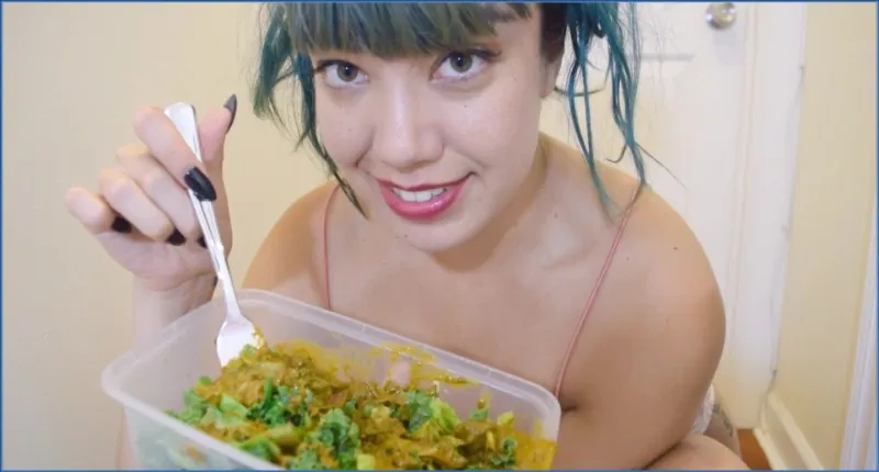 PrincessPuckie serverer sin enorme scat-snack som skittent mommy - scat video