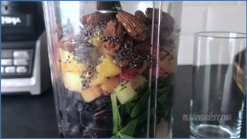 Ella Dearest med smoothie, pruting og skitten avføring på ettermiddagen - scat video