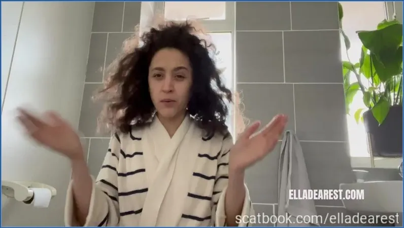 Ella Dearest starter hennes drøftige toalett-historier med kaviar - scat video