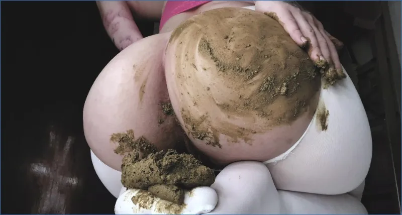 Sweet Betty Parlour viser vakre føtter og stinkende kaviar - scat video