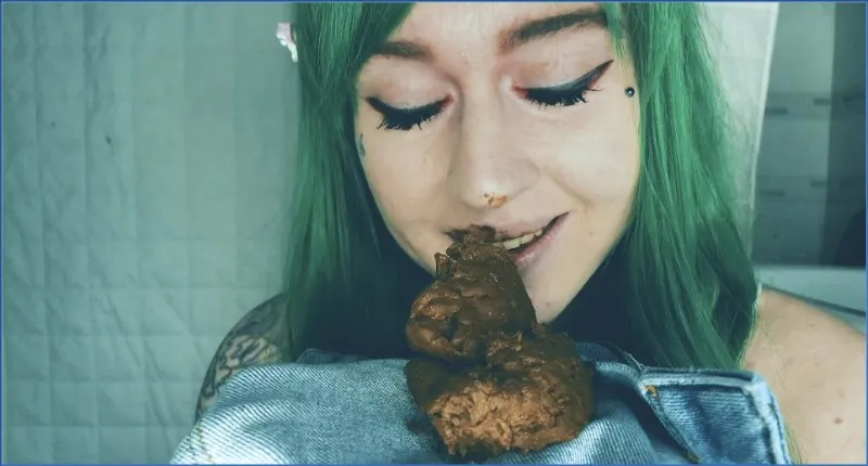 SweetBettyParlour fyller trusa si med kaviar - scat video
