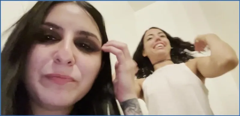 Kaitlyn Katsaros på do under avføring med scat - scat video