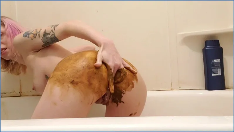 xxecstacy smører seg i nærbilde under anal fingring - scat video