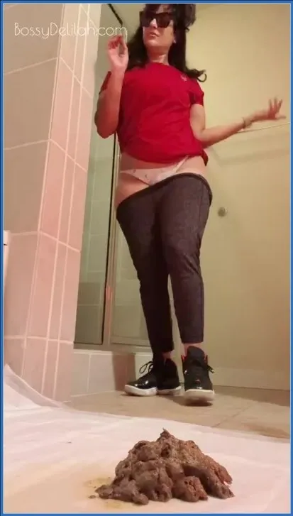 Dominatrix Delilah serverer på fjerde dag hennes scat til plikt - scat video