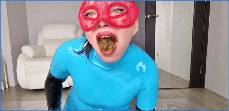 Scatlina leiker i latexoutfit med 11 ladninger avføring del 1 - scat video