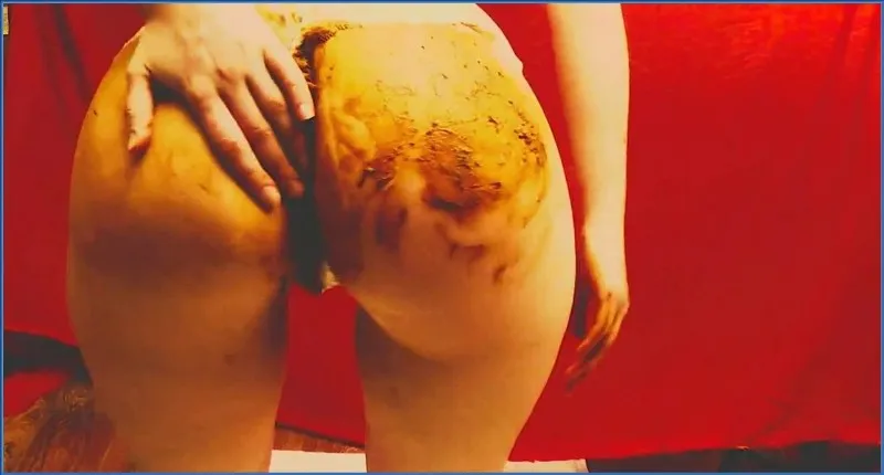 DirtyBetty driver skittent analspill med sin hete kaviar-ladning - scat video