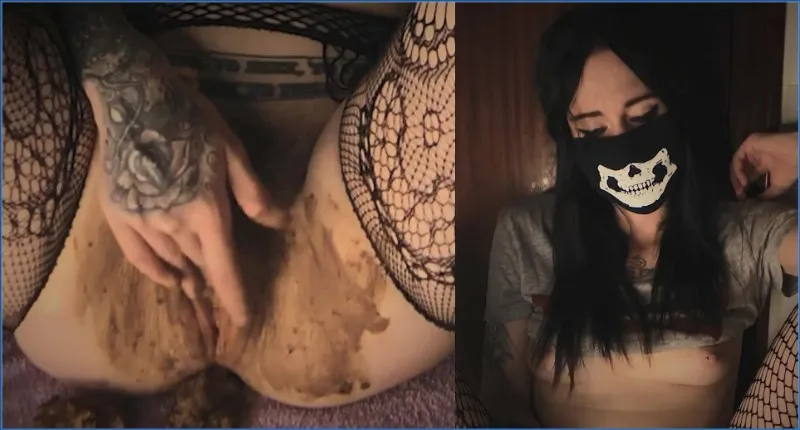 DirtyBetty onaner med avføringen sin og holder øyekontakt - scat video