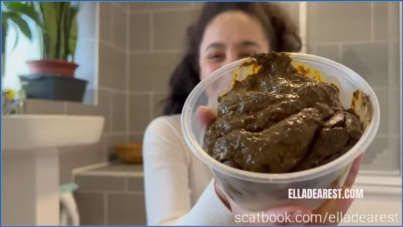 Ella Dearest serverer deg sin fulle kaviar etter kyllingmiddagen - scat video