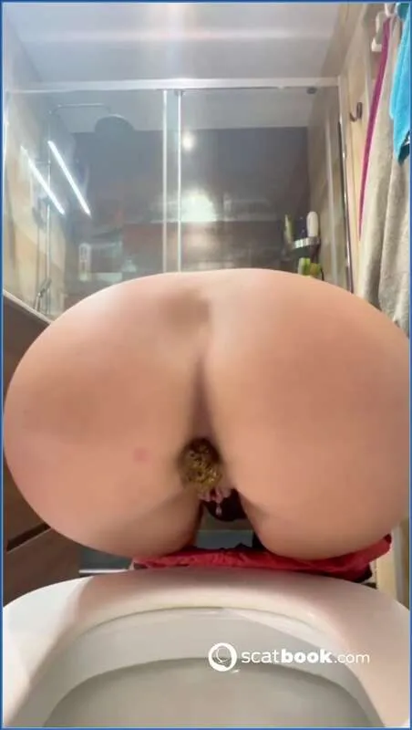 Miss Infinity troner som dominatrix og gir deg hennes avføring - scat video